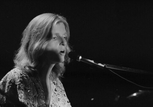 Linda Mccartney Profile & Biography