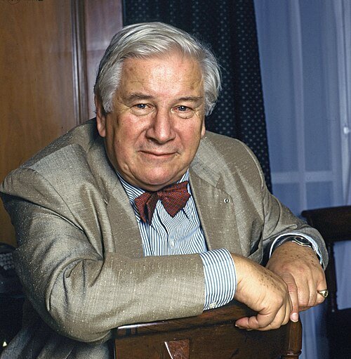Peter Ustinov Profile & Biography